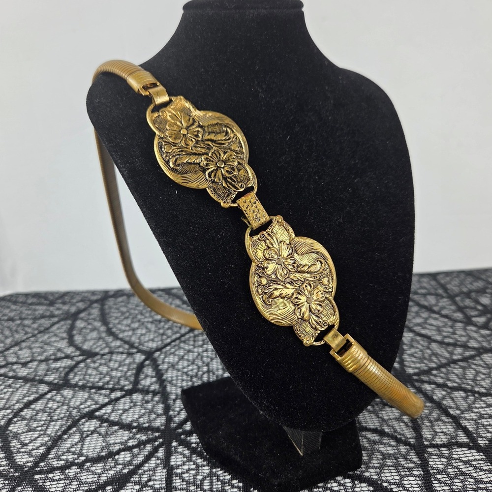 Vintage Gold Tone Floral Filigree Snake Chain Stretch Belt Ornate Buckle 25in